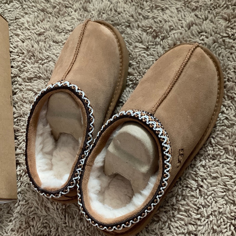 BRAND NEW ugg slippers just don’t fit